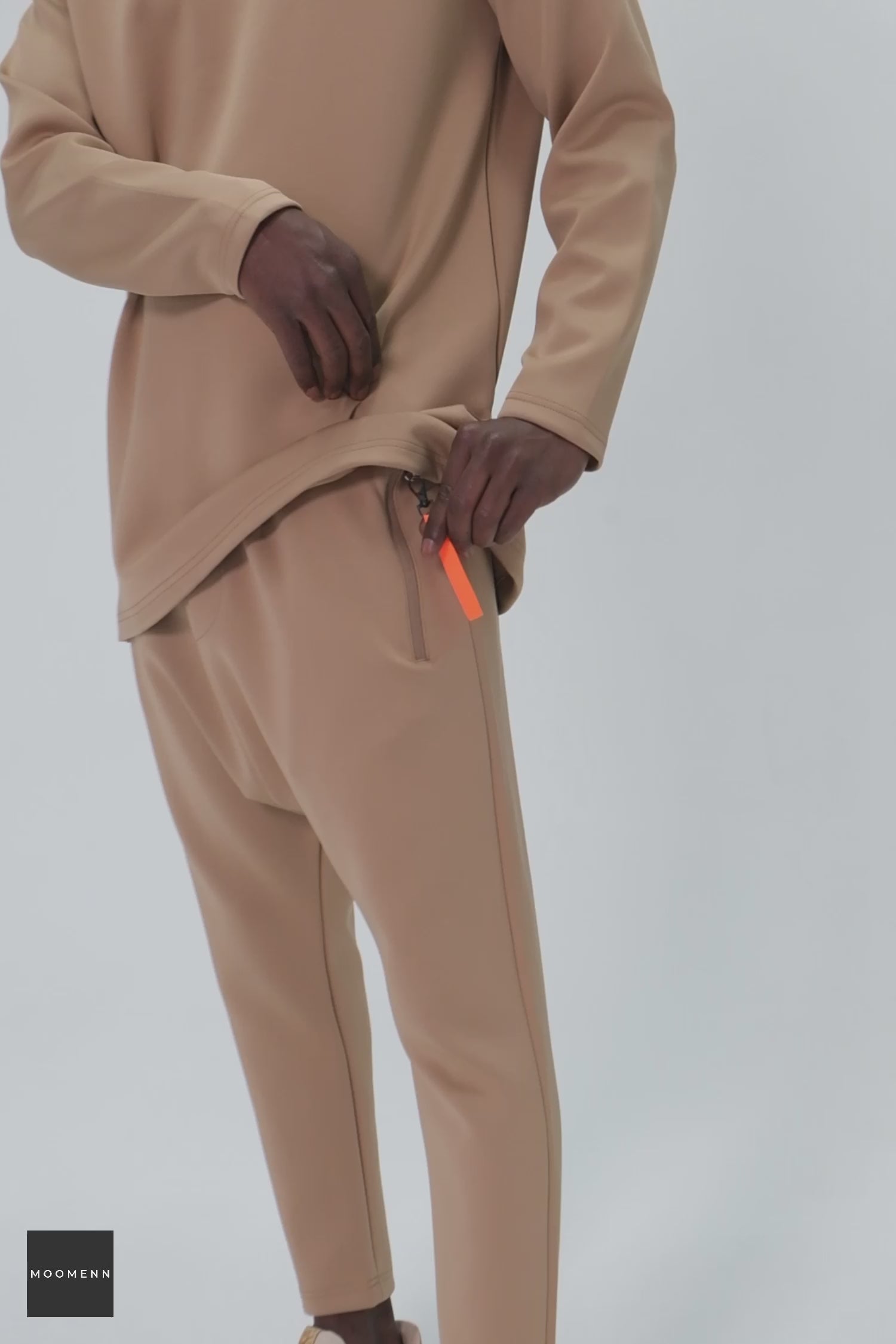 Load video: QL Futurx Relaxed Sweat and Ankle Jogger Set in Beige